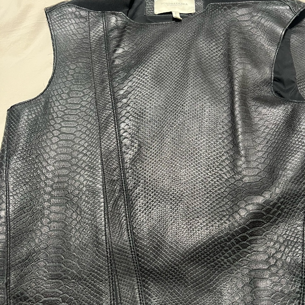 Black BCBG lester Snakeskin Patterned Vest